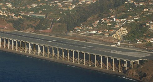 Santa-Cruz-aeroporto-portogallo-pista